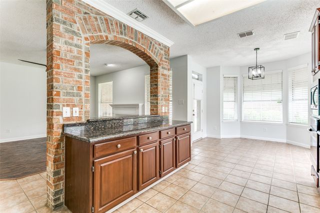 2410 Bowie Lane, Grapevine, TX 76051