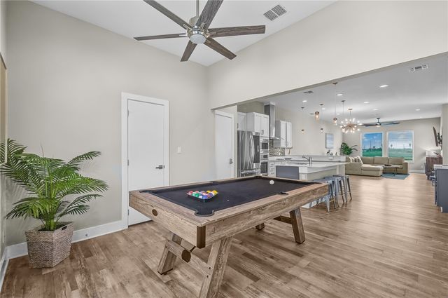 14410 E Cabana St C, Corpus Christi, TX 78418