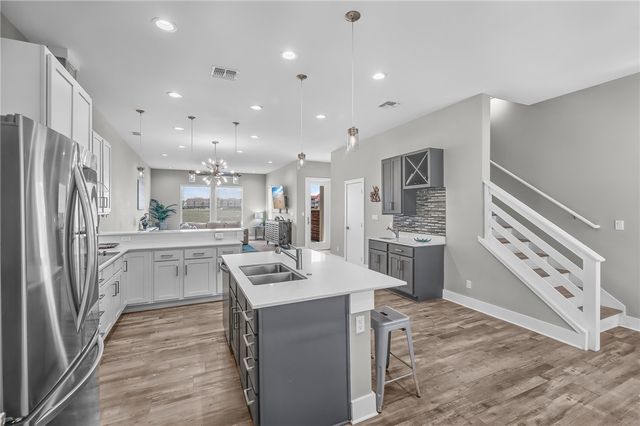 14410 E Cabana St C, Corpus Christi, TX 78418
