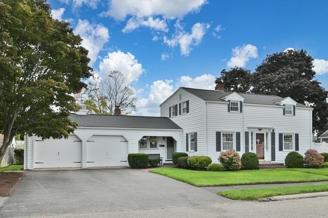 8 Irving St, Danvers, MA 01923