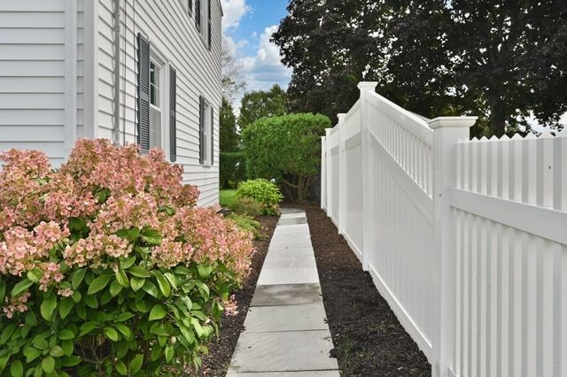 8 Irving St, Danvers, MA 01923