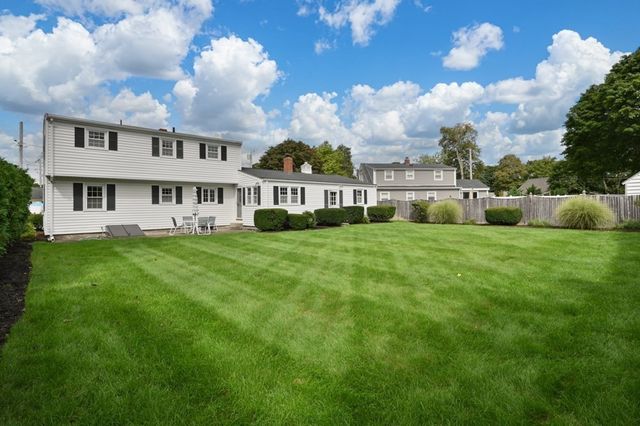 8 Irving St, Danvers, MA 01923