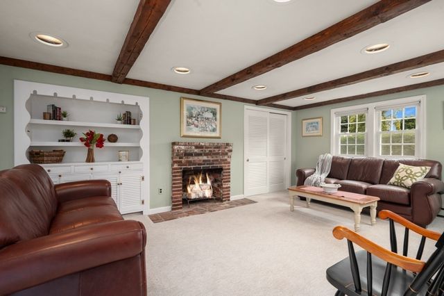 8 Irving St, Danvers, MA 01923