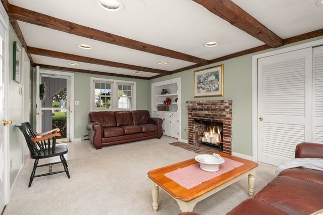 8 Irving St, Danvers, MA 01923