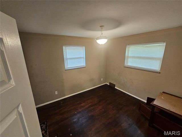 9503 Yorktown Drive, St Louis, MO 63137