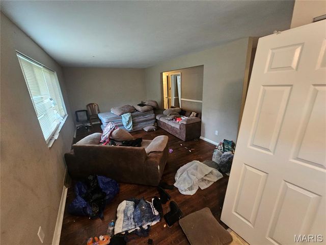 9503 Yorktown Drive, St Louis, MO 63137