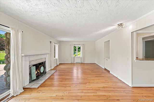 980 Sandhurst Road, Bloomfield Charter Township, MI 48302