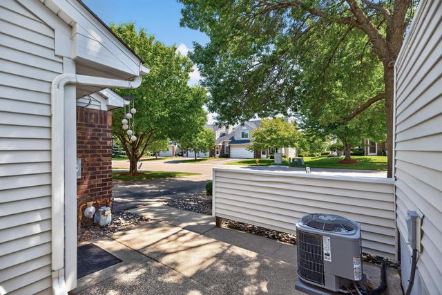 4255 Merrimac Lane N 41, Plymouth, MN 55446
