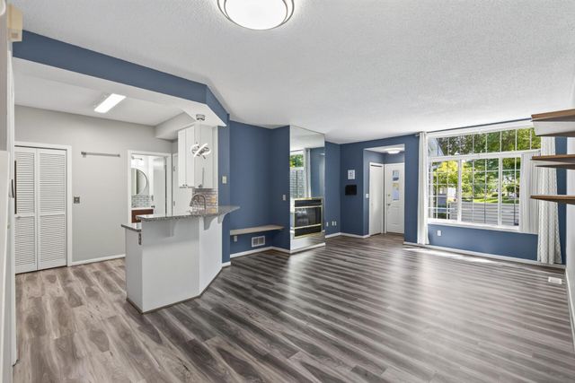 4255 Merrimac Lane N 41, Plymouth, MN 55446