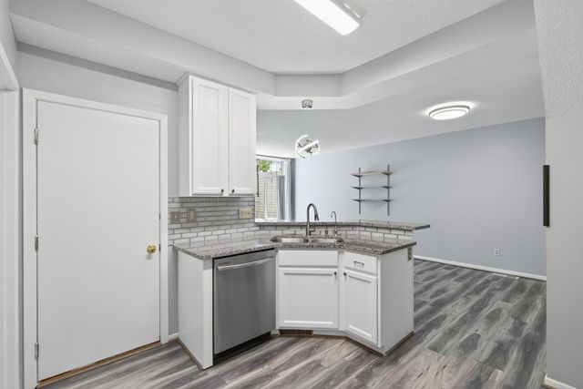 4255 Merrimac Lane N 41, Plymouth, MN 55446