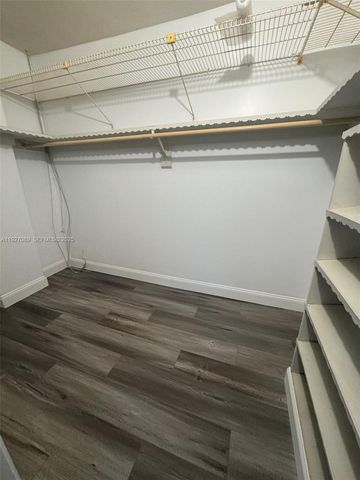 1881 Middle River Dr 307, Fort Lauderdale, FL 33305