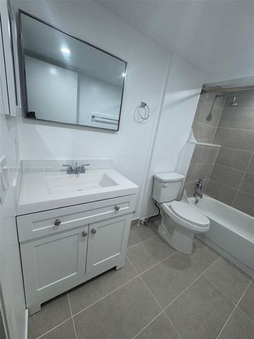 1881 Middle River Dr 307, Fort Lauderdale, FL 33305