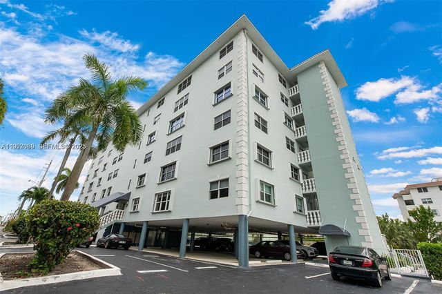 1881 Middle River Dr 307, Fort Lauderdale, FL 33305