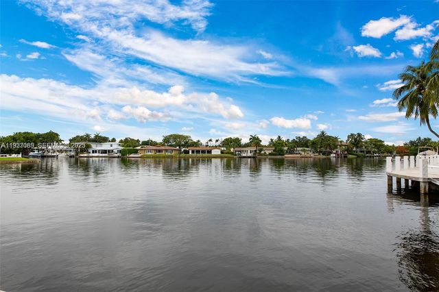 1881 Middle River Dr 307, Fort Lauderdale, FL 33305