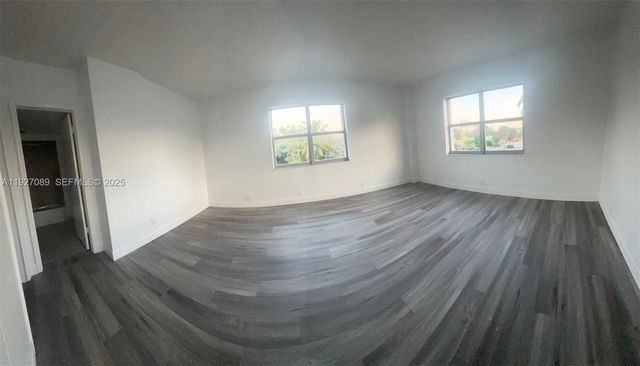 1881 Middle River Dr 307, Fort Lauderdale, FL 33305