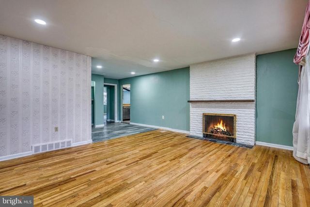 4605 OXFORD RD, Harrisburg, PA 17109