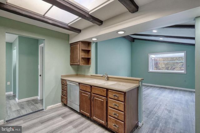 4605 OXFORD RD, Harrisburg, PA 17109