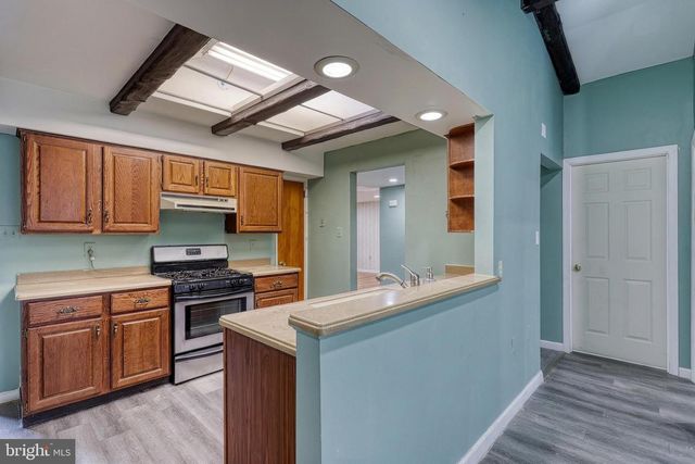 4605 OXFORD RD, Harrisburg, PA 17109