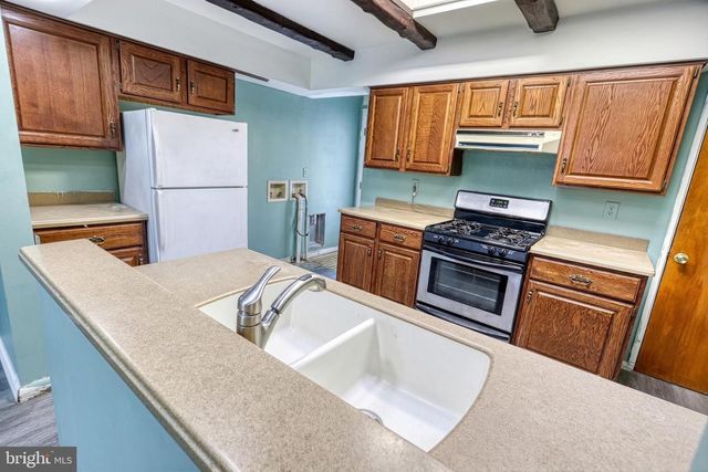 4605 OXFORD RD, Harrisburg, PA 17109