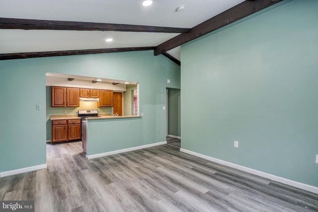 4605 OXFORD RD, Harrisburg, PA 17109