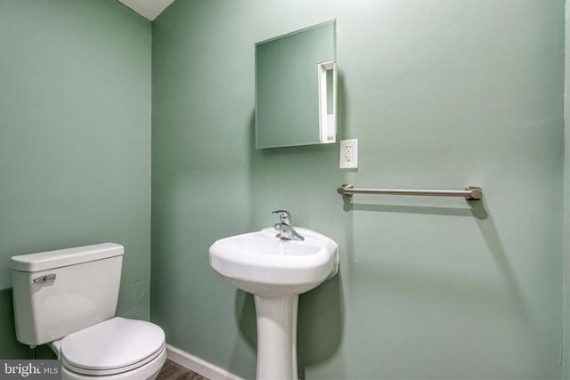 4605 OXFORD RD, Harrisburg, PA 17109