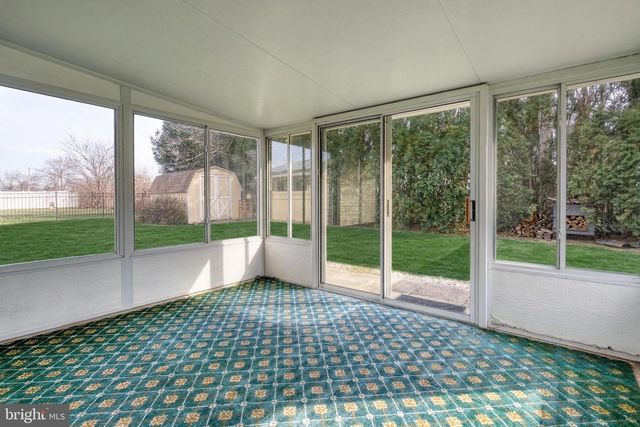 4605 OXFORD RD, Harrisburg, PA 17109