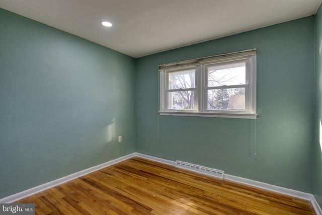 4605 OXFORD RD, Harrisburg, PA 17109