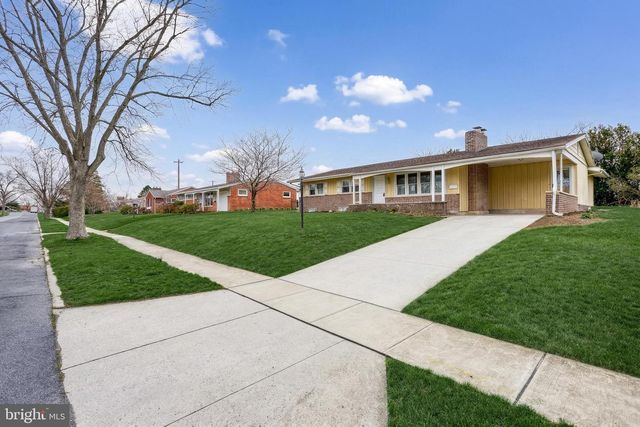 4605 OXFORD RD, Harrisburg, PA 17109