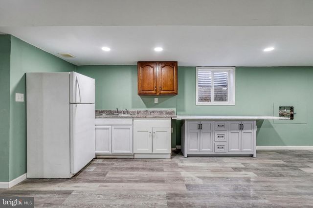 4605 OXFORD RD, Harrisburg, PA 17109