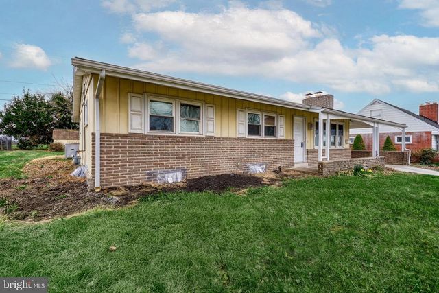 4605 OXFORD RD, Harrisburg, PA 17109