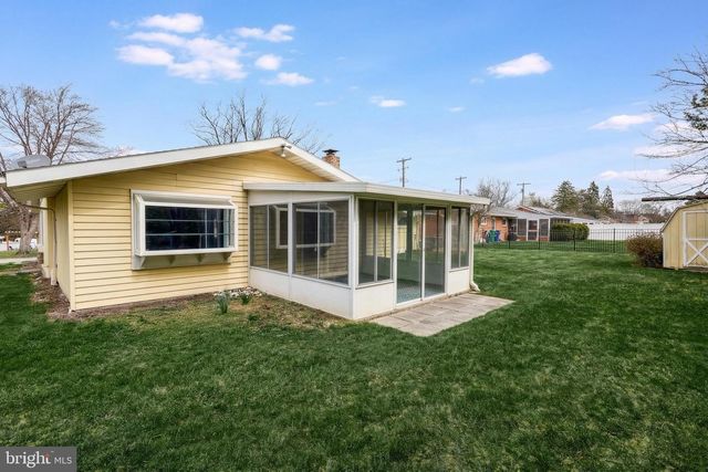 4605 OXFORD RD, Harrisburg, PA 17109