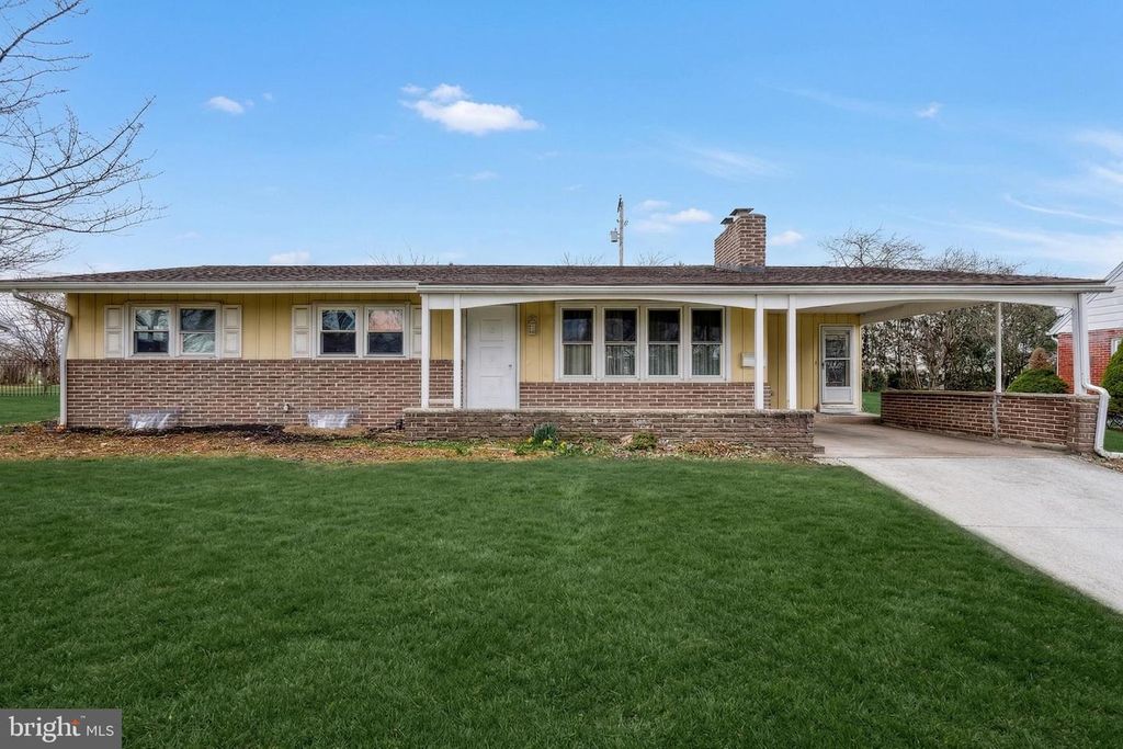 4605 OXFORD RD, Harrisburg, PA 17109