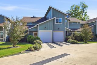 1125 Walton LN D, Austin, TX 78721