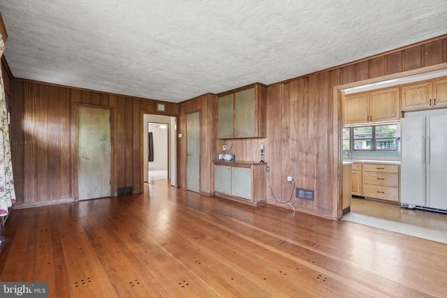 112 ERIE AVE, Barrington, NJ 08007