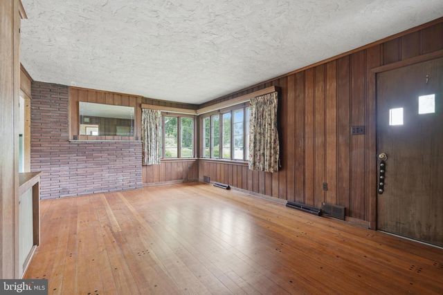 112 ERIE AVE, Barrington, NJ 08007