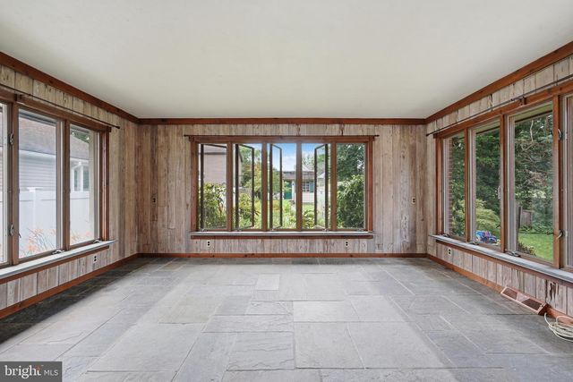 112 ERIE AVE, Barrington, NJ 08007