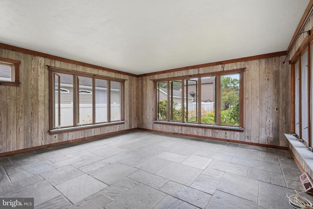 112 ERIE AVE, Barrington, NJ 08007