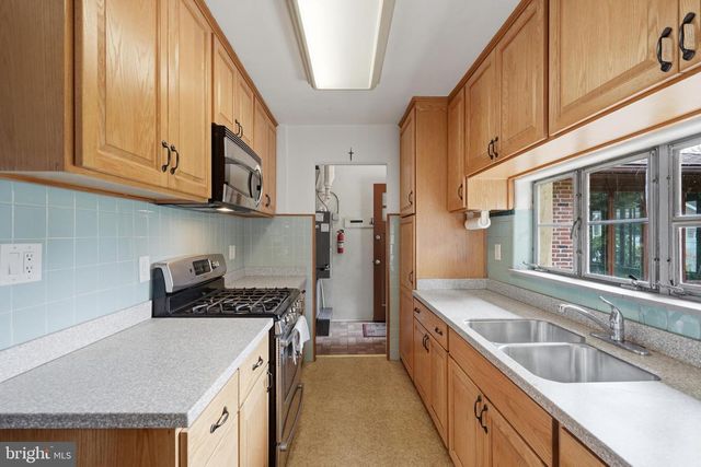 112 ERIE AVE, Barrington, NJ 08007