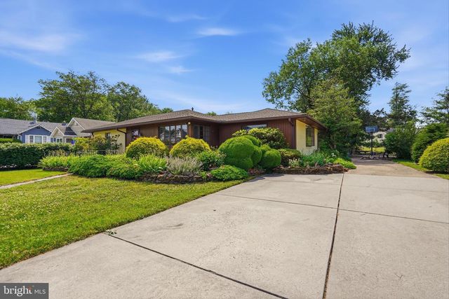 112 ERIE AVE, Barrington, NJ 08007