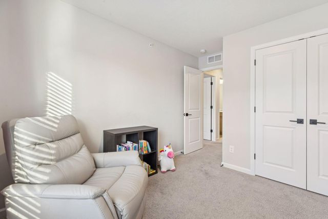 14548 Twin Lakes Circle, Burnsville, MN 55306