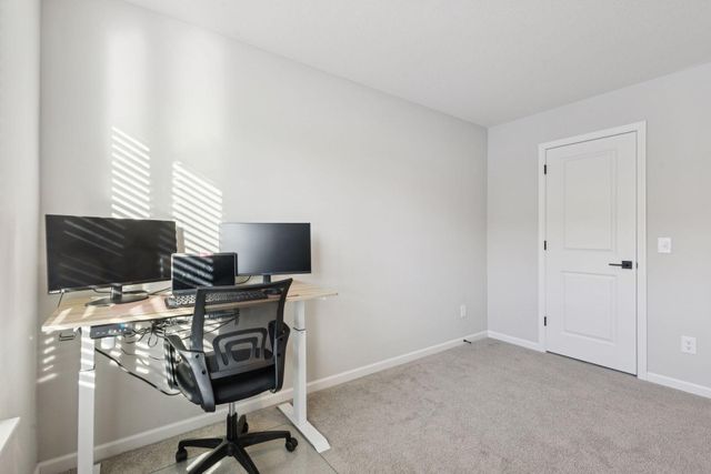 14548 Twin Lakes Circle, Burnsville, MN 55306