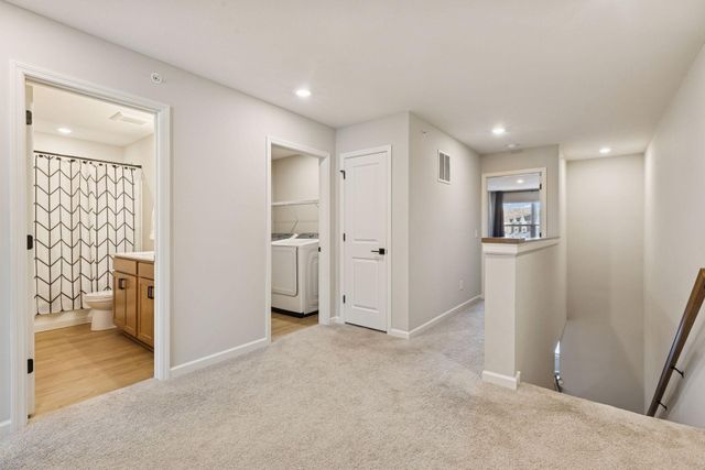 14548 Twin Lakes Circle, Burnsville, MN 55306