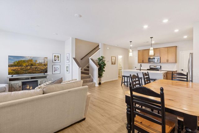 14548 Twin Lakes Circle, Burnsville, MN 55306