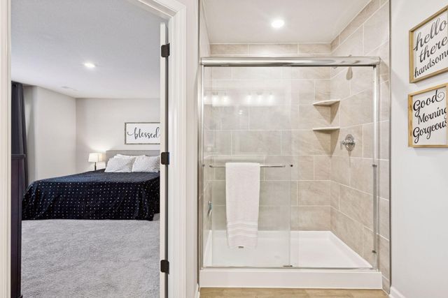 14548 Twin Lakes Circle, Burnsville, MN 55306