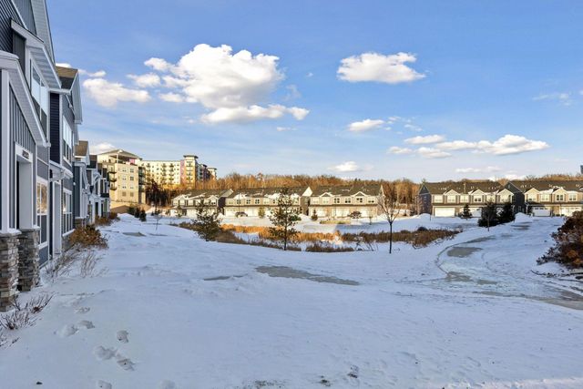 14548 Twin Lakes Circle, Burnsville, MN 55306