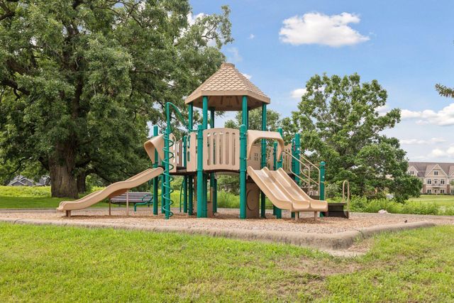 14548 Twin Lakes Circle, Burnsville, MN 55306