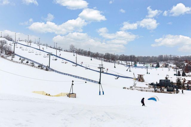 14548 Twin Lakes Circle, Burnsville, MN 55306