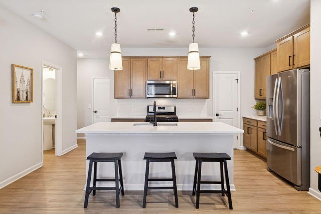 14548 Twin Lakes Circle, Burnsville, MN 55306