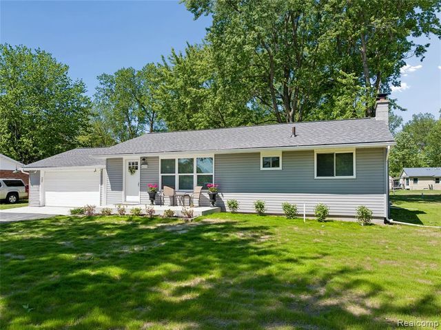 6333 N Beck Road, Canton, MI 48187