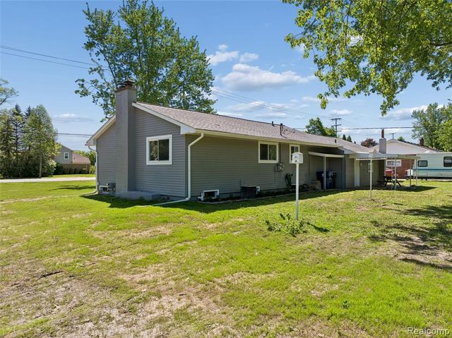 6333 N Beck Road, Canton, MI 48187